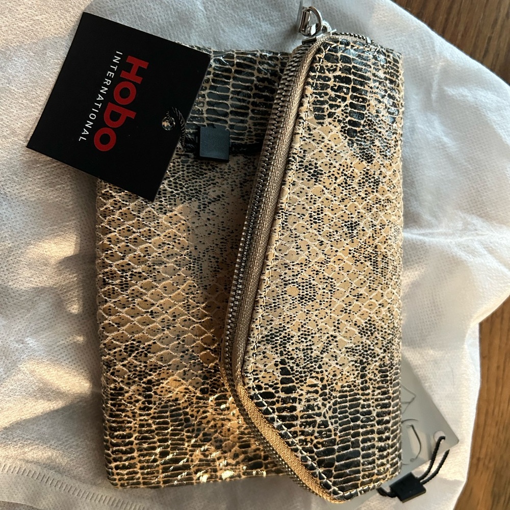 HOBO ZARA crackle exotic  snakeskin crossbody/clutch convertible bag NWT